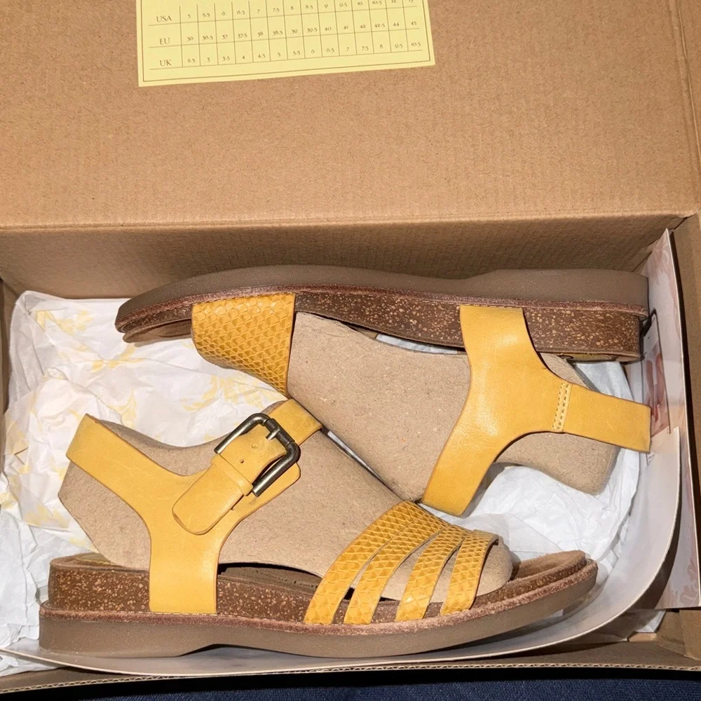 Sofft Yellow Leather Strappy Sandals - Picture 9 of 12